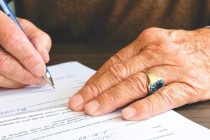 如何申请工伤赔偿？申请过程中如何维护自身权益？