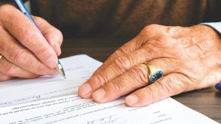 如何查询存折余额信息？存折余额查询的方法和注意事项有哪些？
