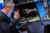 盘前：纳指期货涨0.61% 能源股下滑