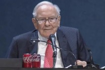 巴菲特宣布将于年底退休 “接班人”什么来头？