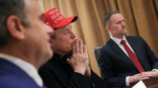 特斯拉第一季度业绩不及预期，汽车业务收入下降 20%
