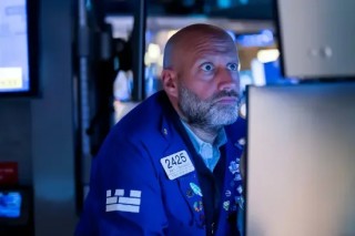 早盘：美股涨跌不一 道指小幅下滑