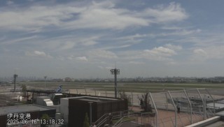 波音787再出状况 日本一客机着陆后“抛锚”