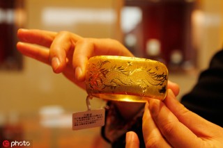 如何选择炒黄金白银的有效策略这些策略在不同市场中的适用性如何？