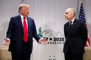 尾盘：特朗普对加拿大发出关税威胁 纳指与标普指数转跌