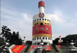 五粮液集团狂砸10亿增持，白酒龙头估值逻辑生变？