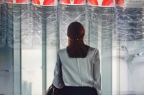 “90后”许思敏接任娃哈哈董事长，宗馥莉以退为进？