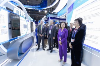 国家医保局副局长李滔赴上海出席第八届进博会开幕式