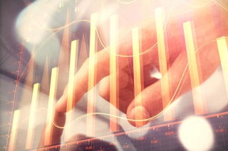 如何看待炒基金的收益情况？基金收益受哪些因素影响？