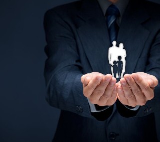 首日参保人数破400万人！2025年沪惠保开售，上海将打造普惠保险全矩阵