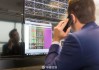 百亿元爆款三年缩水80％，27年量化元老谢幕，中信保诚困局何解？