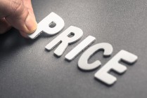 确定特定重量黄金价格重量与价格之间有何关系？