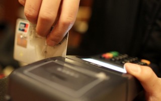 信用卡分期手续费和利息如何区分？