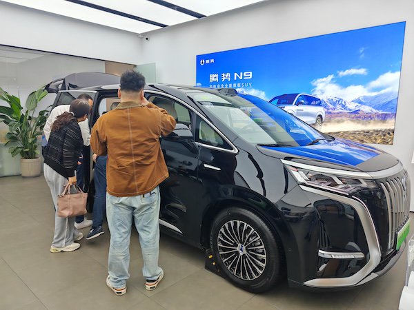外牌旧车也能在沪享受置换补贴了！上海车市或迎来小阳春  第2张
