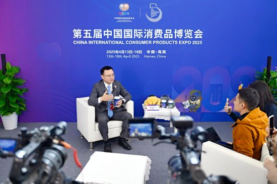 瑞幸咖啡董事长兼CEO郭谨一：咖啡在中国消费市场的天花板远未达到，还处于早期起步阶段  第1张