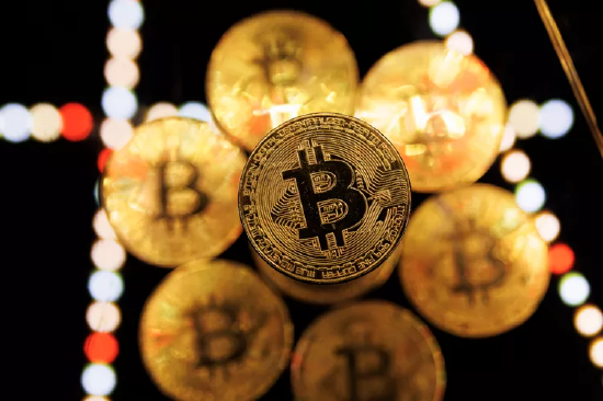 随着交易周接近尾声，比特币继续上行  第1张