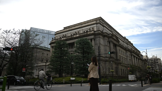 日本央行连续第二次会议维持利率不变，特朗普关税措施威胁其出口  第1张