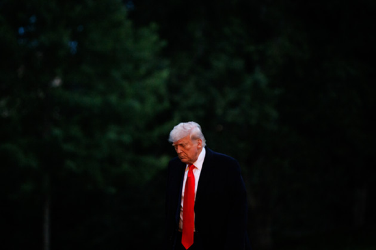 一周外盘头条|反转再反转 特朗普关税遭司法拉锯战 美联储会议纪要首提“关税冲击” 马斯克离开特朗普政府  第1张