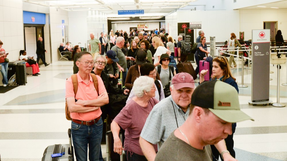 政府关门四十天,海湖庄园“歌舞升平” 第1张 政府关门四十天,海湖庄园“歌舞升平” 第1张