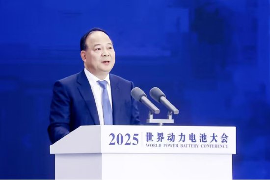 曾毓群：宁德时代第四代磷酸铁锂电池全面领先，第五代已开始量产  第1张