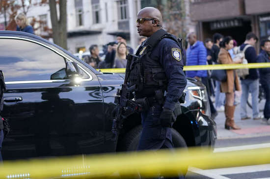 美国两名国民警卫队成员在白宫附近遇袭 第1张 美国两名国民警卫队成员在白宫附近遇袭 第1张