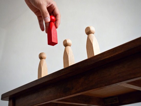 “90后”许思敏接任娃哈哈董事长，宗馥莉以退为进？  第4张