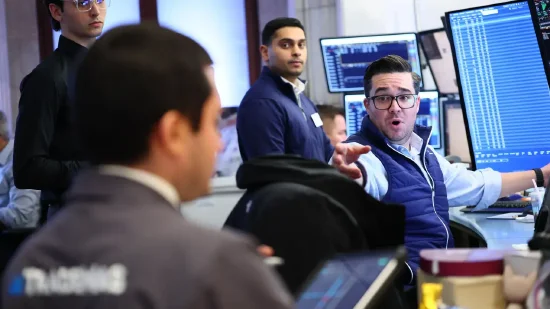 午盘：道指上涨400点纳指涨1% 芯片股普涨  第1张